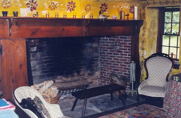 fireplace_stenciled_wall