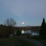 moonrise_on_the_lake