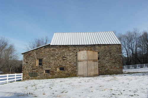 white_bridge_road_barn